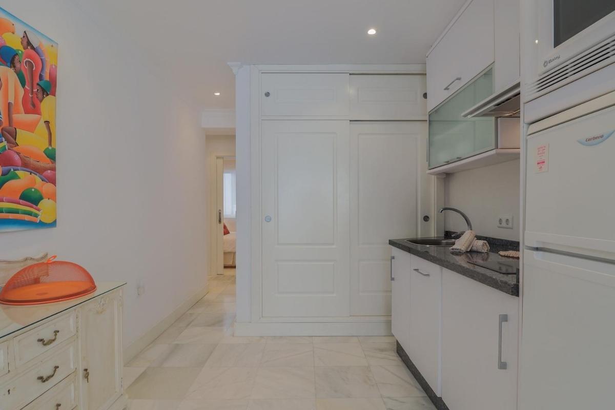 C1 - Seaside Malagueta Central Apartment Малага Екстериор снимка